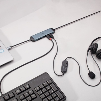 Lindy DST-Micro 140 Laptop Docking Station with USB-C, 1x 4K HDMI and Pass-Through Charging image 3