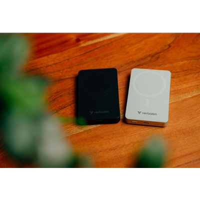 Verbatim (32227) Charge 'n' Go Essentials MagSafe Power Bank Wireless 10000mAh Black image 3