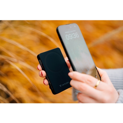 Verbatim (32227) Charge 'n' Go Essentials MagSafe Power Bank Wireless 10000mAh Black image 4
